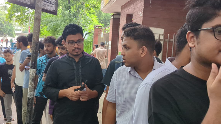 অন্য প্রার্থীদের বিরুদ্ধে আচরণবিধি লঙ্ঘনের অভিযোগ সাদিক কায়েমের