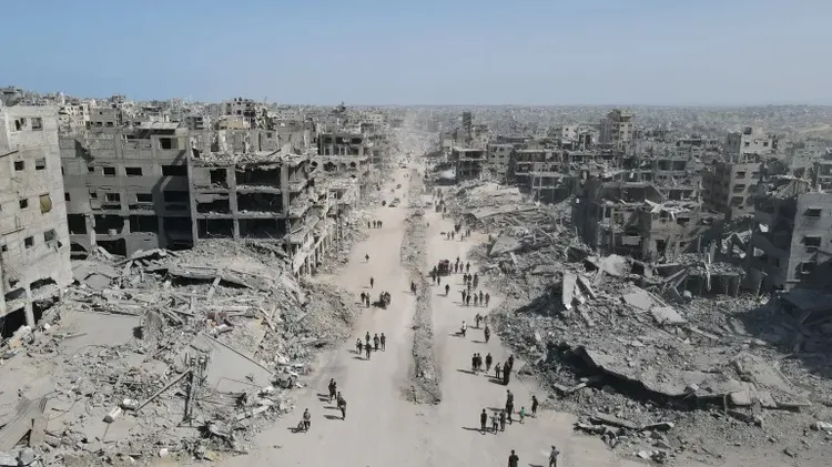 অনেক এলাকায় জীবনের কোনো চিহ্ন নেই, সবকিছু মুছে গেছে। ছবি: সংগৃহীত।