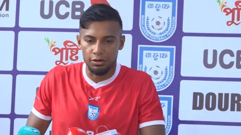 প্রস্তুতি শেষে সাংবাদিকদের কথা বলেন জামাল ভূঁইয়া। ভিডিও থেকে নেওয়া ছবি