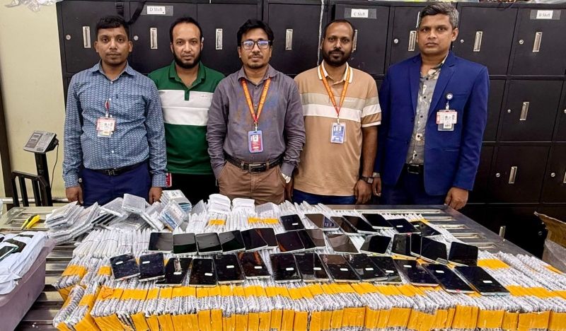 ঢাকা-চট্টগ্রাম বিমানবন্দরে কাস্টমসের অভিযান, কোটি টাকার পণ্য জব্দ