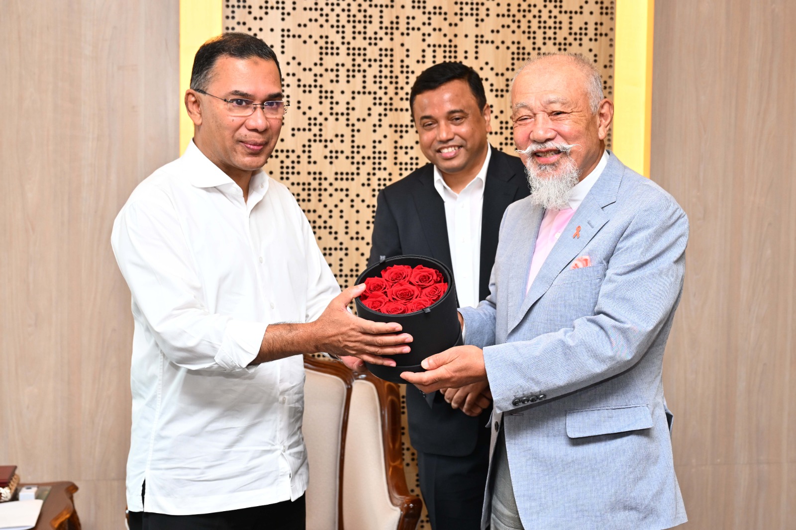 রোহিঙ্গা প্রত্যাবাসনে জাপানের সহায়তা চাইলেন প্রধানমন্ত্রী