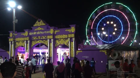 লোডশেডিংয়ের মধ্যেই নাটোরে সকাল থেকে রাত পর্যন্ত চলমান গ্রামীণ কুটিরশিল্প ও পণ্য মেলা। সংগৃহীত ছবি