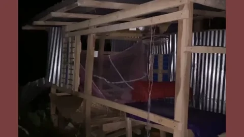 বিস্ফোরনে ক্ষতিগ্রস্থ কক্ষ। সংগৃহীত ছবি