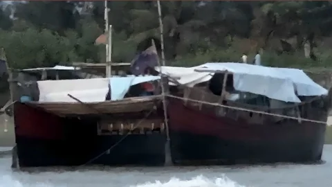 হাউসবোট আইল্যান্ড গার্ল। সংগৃহীত ছবি