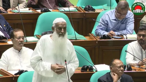 জাতীয় সংসদে ৩০০ বিধিতে বক্তব্যে দেন ধর্মমন্ত্রী কাজী শাহ মোফাজ্জাল হোসাইন কায়কোবাদ। ছবি: সংগৃহীত