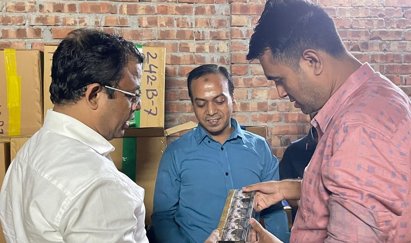 গাজীপুরে সিগারেট কারখানায় অভিযান, মিলল ৭২ কোটি টাকার ভ্যাট ফাঁকির তথ্য  