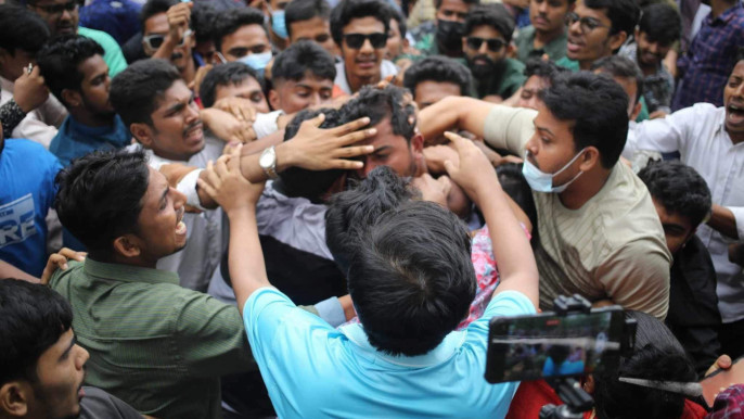 ২০২৩ সালে টিএসসিতে নুরের ওপর হামলা। সংগৃহীত ছবি