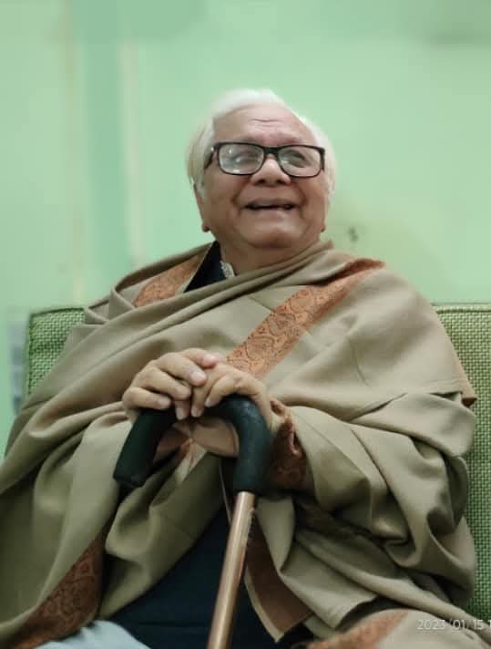 হাস্যজ্জ্বল বদরুদ্দীন উমর। ছবি: রুমীয়া রুমী