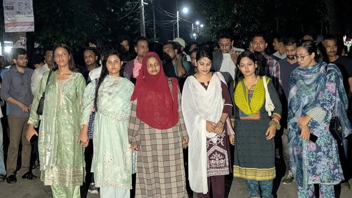 রাকসু তহবিলের অর্থ আত্মসাতের অভিযোগ তুলে বিশ্ববিদ্যালয় শাখা ছাত্রদলের বিক্ষোভ মিছিল। ছবি: সংগৃহীত