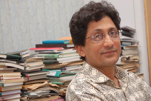 যে কারণে গ্রেপ্তার হলেন অধ্যাপক আবুল বারকাত