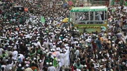 চট্টগ্রামে জশনে জুলুসে লাখো জনস্রোত, উৎসবমুখর নগরী