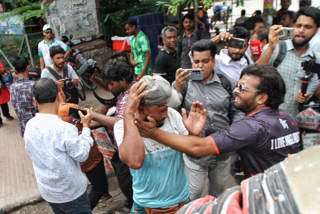 কেউ যদি ব্যক্তিগতভাবে ১৫ আগস্টকে শোক প্রকাশের দিন হিসেবে পালন করতে চায়, সেটা কি নিষিদ্ধ? ছবি: ফেসবুক থেকে নেওয়া