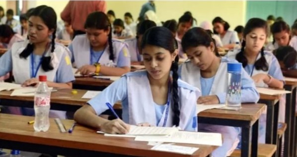 সরকারকে ১ মাসের সময় দিয়ে রাস্তা ছাড়লেন এমপিওভুক্ত শিক্ষকেরা