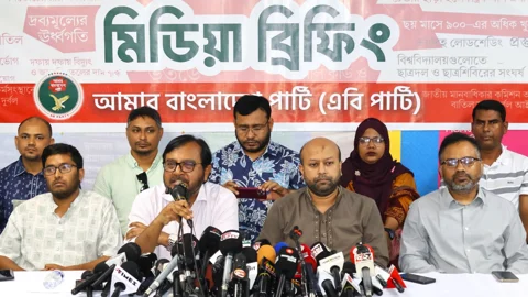 সংবাদ সম্মেলনে কথা বলছেন এবি পার্টির চেয়ারম্যান মজিবুর রহমান মঞ্জু। ছবি: সংগৃহীত