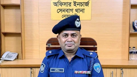 নোয়াখালীর সেনবাগ থানার ওসি আবদুর রহিম সরকার। ছবি: সংগৃহীত