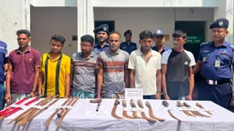ধামরাইয়ে ড্রেজারে ডাকাতি: পাইপগান ও দেশীয় অস্ত্রসহ গ্রেফতার ৬
