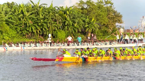 ব্রাহ্মণবাড়িয়ায় দুই বছর তিতাস নদীতে নৌকাবাইচ। স্ট্রিম ছবি