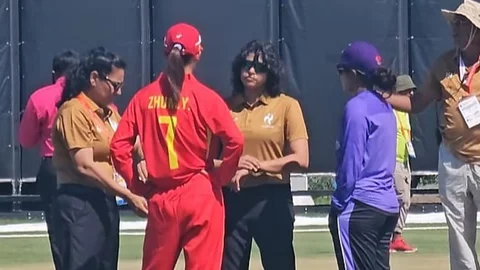 ক্রিকেটে বিনা বলেই সেমিফাইনাল, ফুটবলে দক্ষিণ কোরিয়ার সামনে বাংলাদেশ