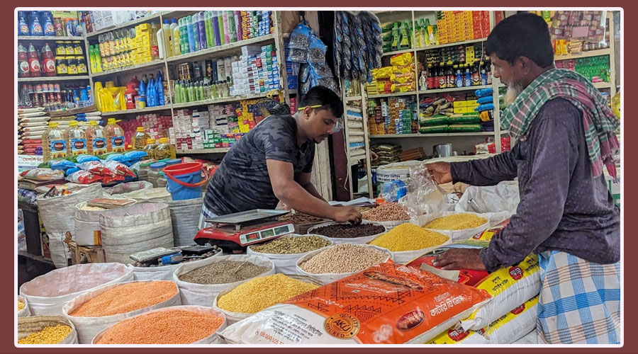 নিত্যপণ্যের বাজার। ছবি: স্ট্রিম
