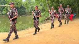 বিরামপুর সীমান্তে বিএসএফের পুশইন রুখল বিজিবি ও স্থানীয়রা