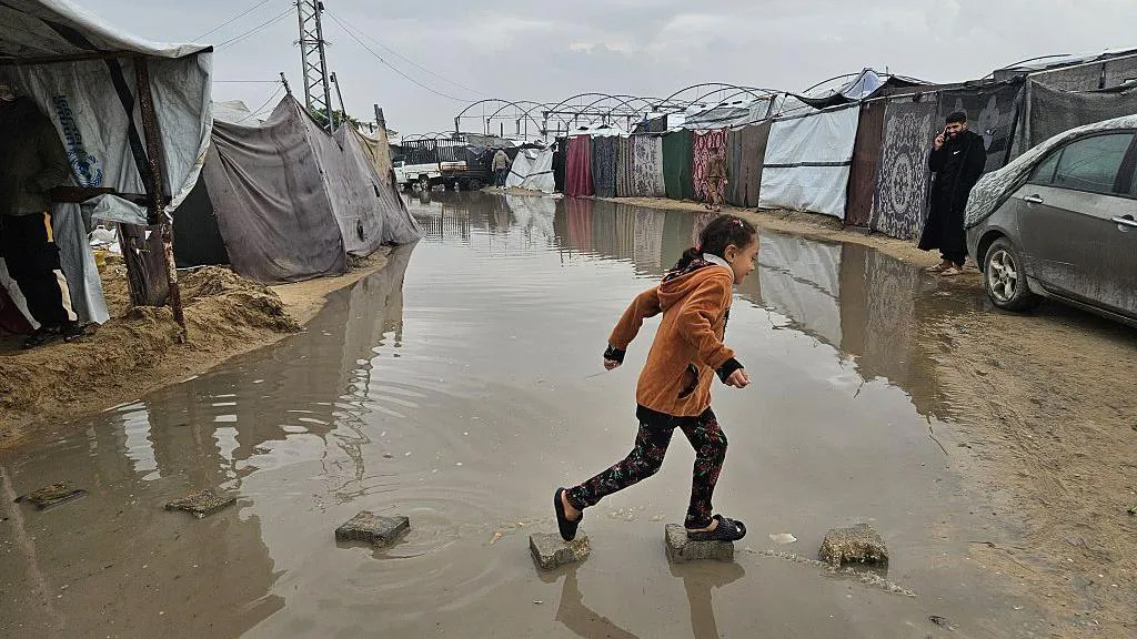 গাজায় বন্যায় চরম দুর্ভোগ। ছবি: সংগৃহীত।