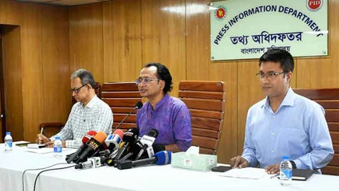 প্রধানমন্ত্রীর তথ্য ও সম্প্রচারবিষয়ক উপদেষ্টা ডা. জাহেদ উর রহমান। ছবি: পিআইডি