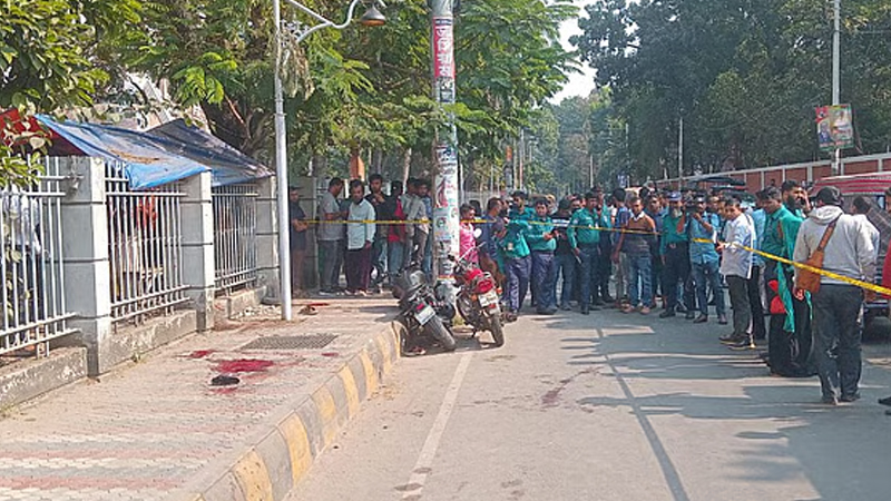 নোয়াখালীতে পূর্ব বিরোধে যুবককে পিটিয়ে ও কুপিয়ে হত্যা