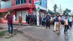 কুষ্টিয়ায় মুফতি আমির হামজার গাড়ি ভাঙচুর, হামলার অভিযোগ গণঅধিকার পরিষদের