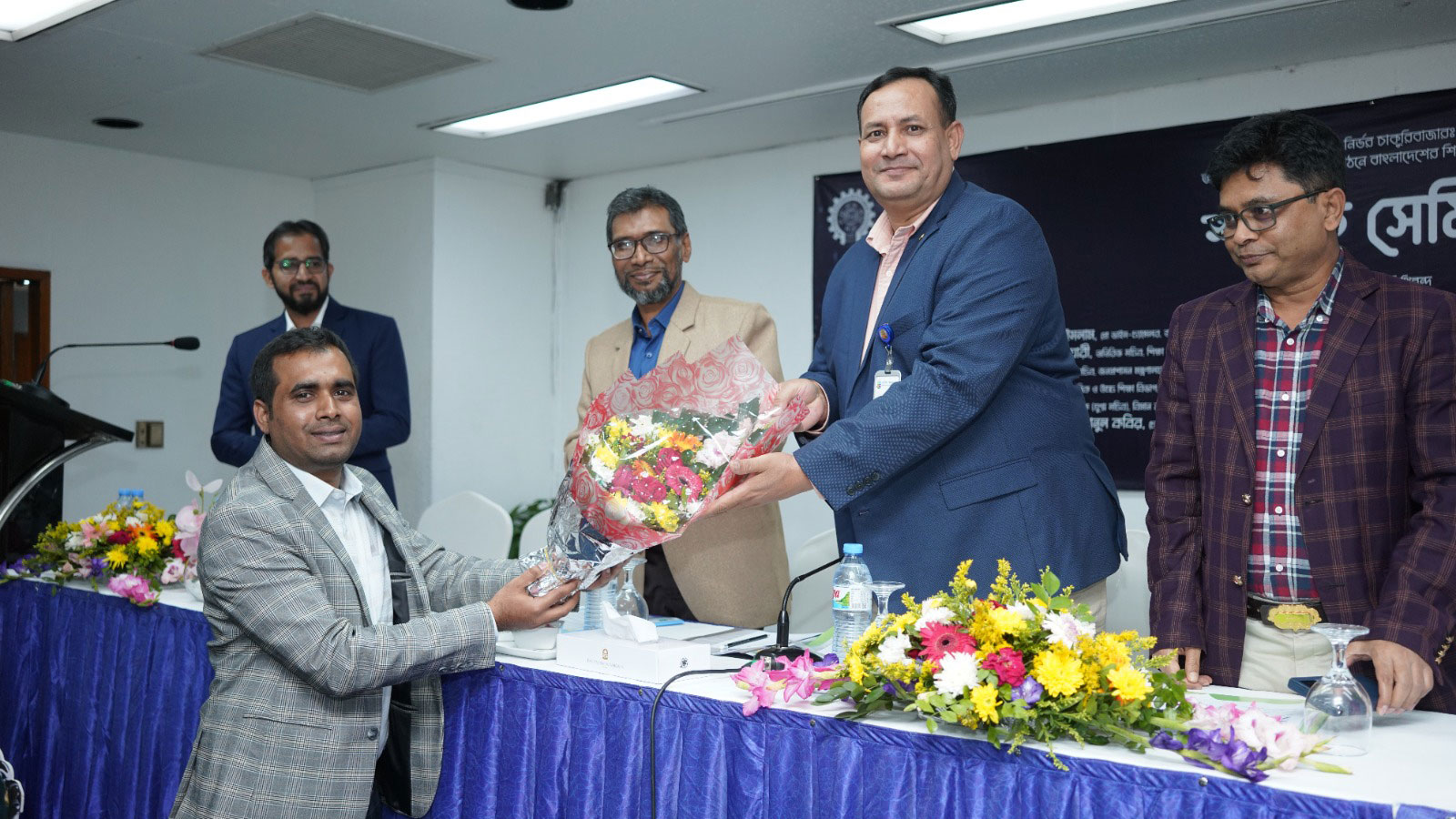 শিক্ষক-শিক্ষার্থী অনুপাতে পিছিয়ে নর্থ সাউথসহ তিন বিশ্ববিদ্যালয়