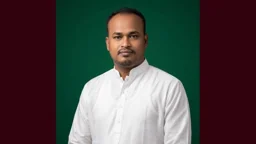 গুলি করে গাড়ি থামিয়ে স্বেচ্ছাসেবক দল নেতাকে কুপিয়ে জখম