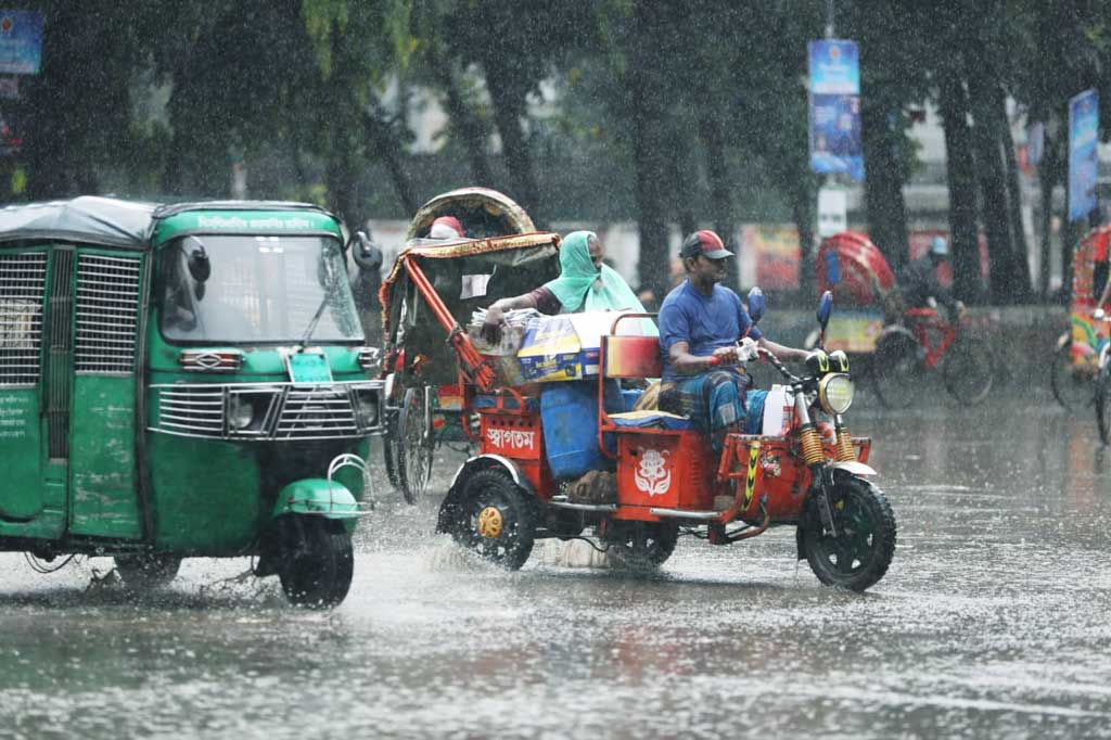 বৃষ্টি। ছবি: জাহিদুল ইসলাম