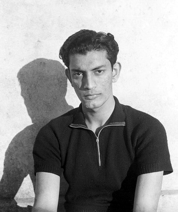 তরুণ সত্যজিৎ রায়। ছবি: উইকিমিডিয়া কমনস