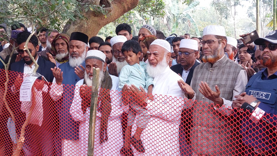 শ্রীবরদীর নিহত জামায়াত নেতা রেজাউল করিমের কবর জিয়ারত করেন ডা. শফিকুর রহমান। স্ট্রিম ছবি