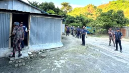 জঙ্গল সলিমপুরে ২ ঘণ্টার অভিযানে শূন্য হাতে ফিরল যৌথবাহিনী
