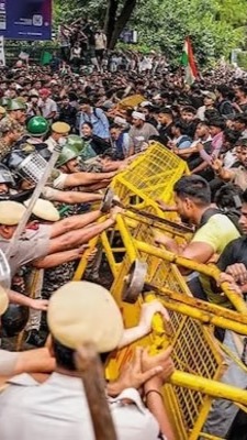 ‘তেলাপোকাদের’ ধরপাকড় ঘিরে চাপ বাড়ছে, কী চাইছে ককরোচ জনতা পার্টি