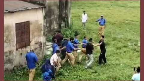 আশুগঞ্জে রুমিন ফারহানার সমর্থকদের ওপর হামলা। ছবি: সংগৃহীত