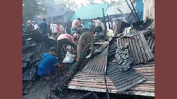 ঝালকাঠির কৈখালীবাজারে আগুনে পুড়ল ১২ ব্যাবসাপ্রতিষ্ঠান