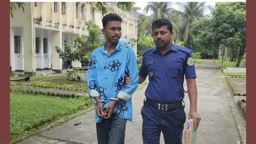 রাঙ্গাবালীতে কিশোরীকে ধর্ষণের অভিযোগ, যুবক গ্রেপ্তার