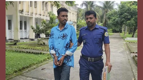 পটুয়াখালীর রাঙ্গাবালীতে কিশোরীকে ধর্ষণের অভিযোগে গ্রেপ্তারকৃত সজল মৃধা। ছবি: সংগৃহীত