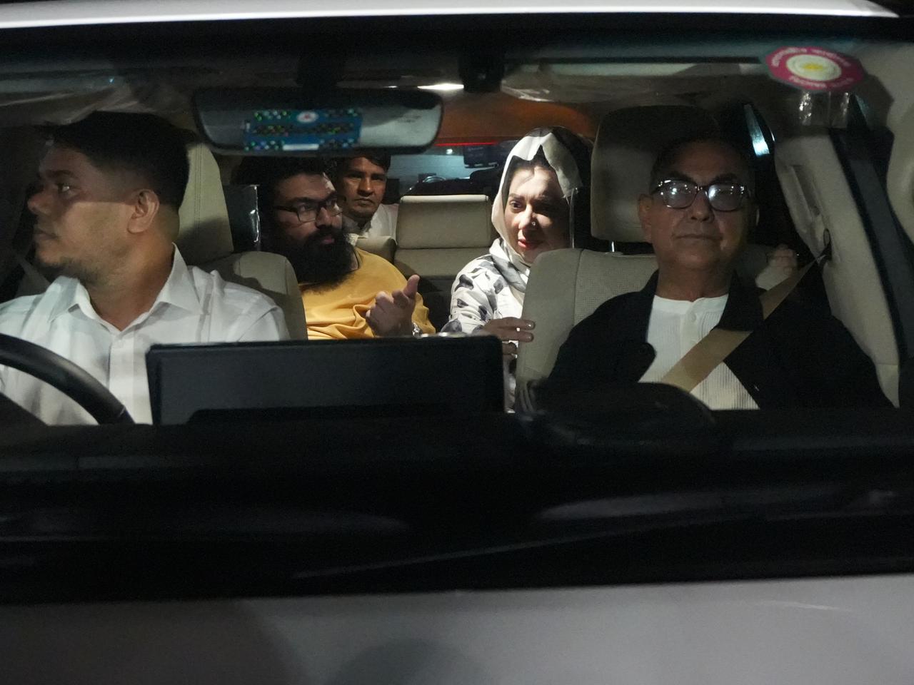 দেশে ফিরেছেন বিএনপির স্থায়ী কমিটির সদস্য মির্জা আব্বাস। সংগৃহীত ছবি