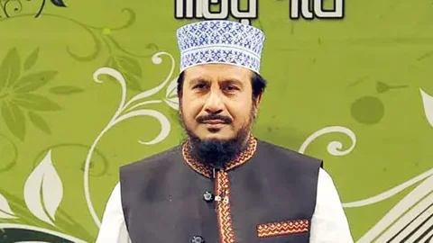 ২০১৪ সালের ২৭ আগস্ট রাজধানীর নিজ বাড়িতে খুন হন মাওলানা নুরুল ইসলাম ফারুকী। সংগৃহীত ছবি