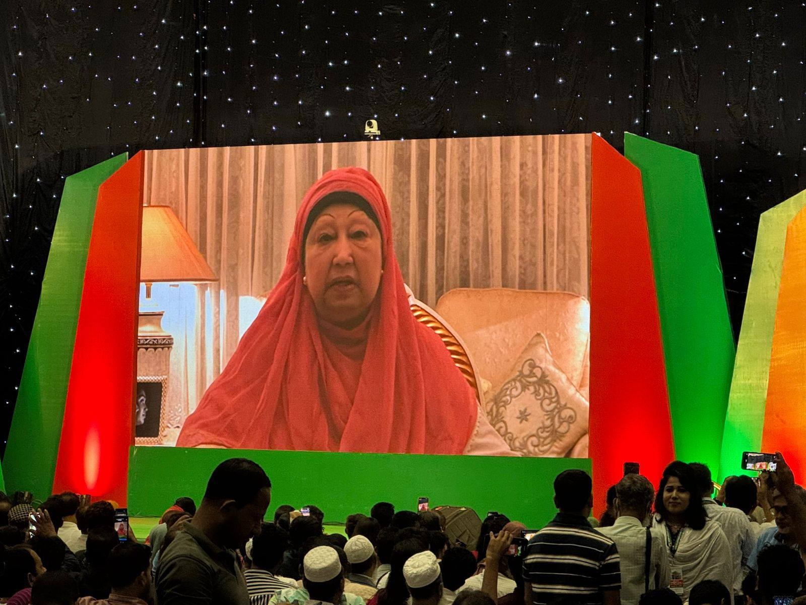 শহীদদের রাষ্ট্রীয় স্বীকৃতি নিশ্চিত করতে হবে: খালেদা জিয়া