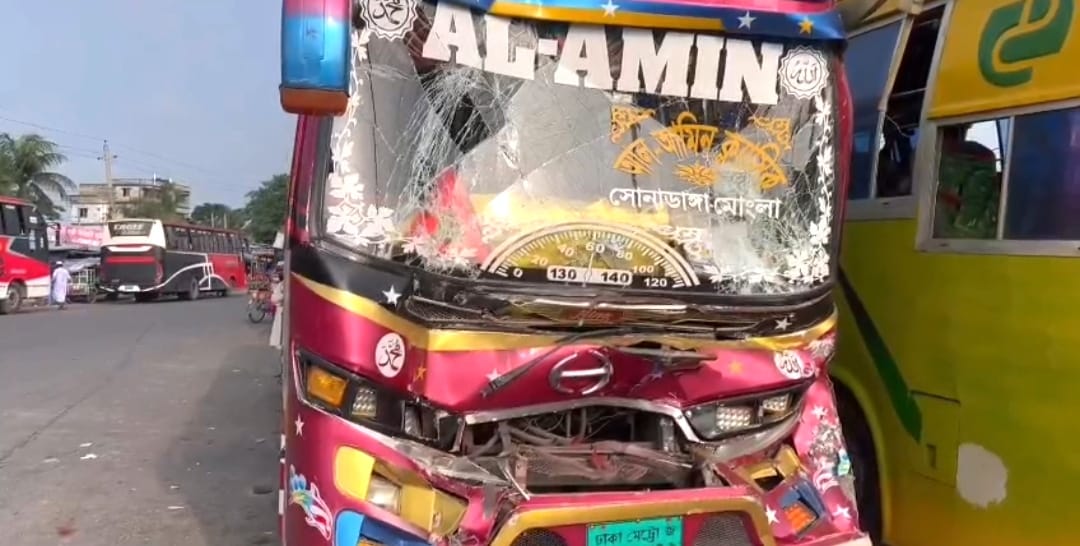 সমাবেশে আসার সময় সড়ক দুর্ঘটনায় নিহত দাকোপ উপজেলা জামায়াত আমিরসহ ২ জন