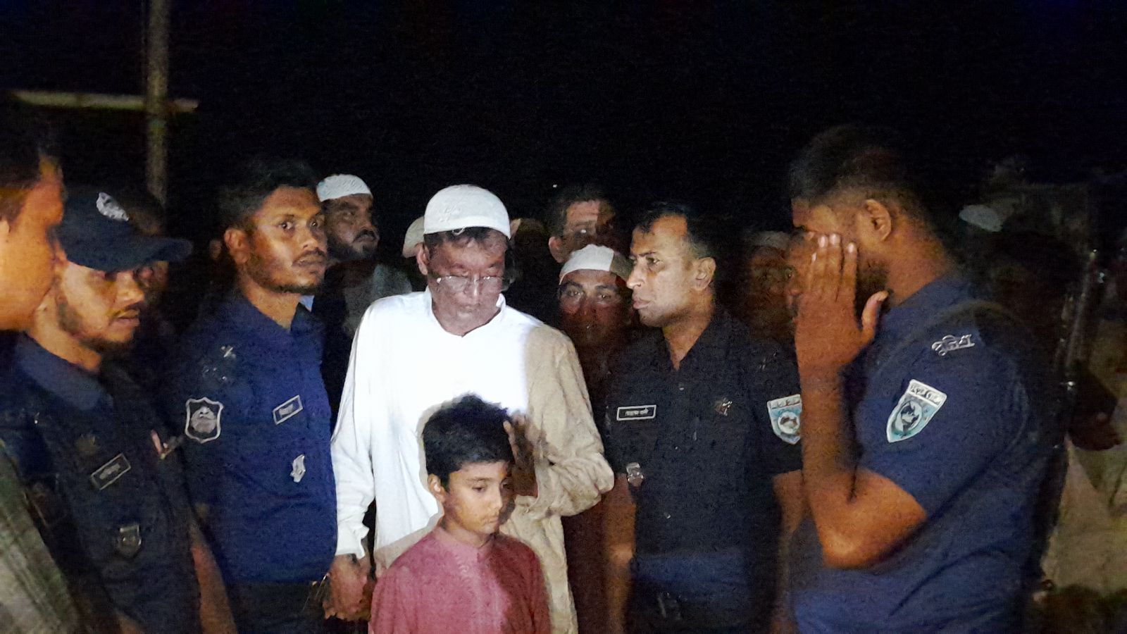 প্যারোলে মুক্তি পেয়ে মায়ের জানাজায় আওয়ামী লীগ নেতা