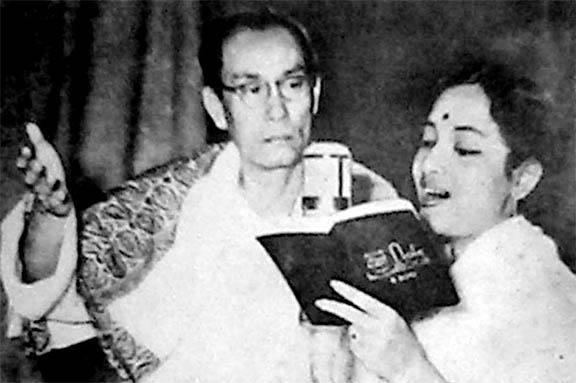শচীন দেব বর্মনের সঙ্গে গীতা দত্ত। ছবি: সংগৃহীত