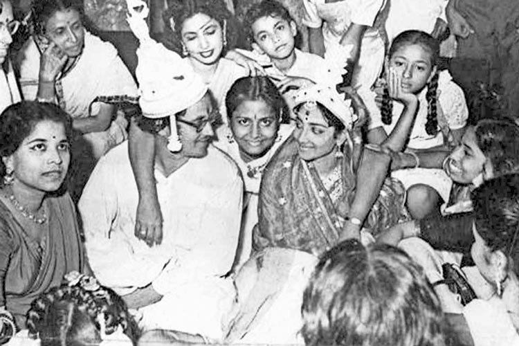 গুরু দত্ত ও গীতা দত্তের বিয়ের ছবি। ছবি: সংগৃহীত