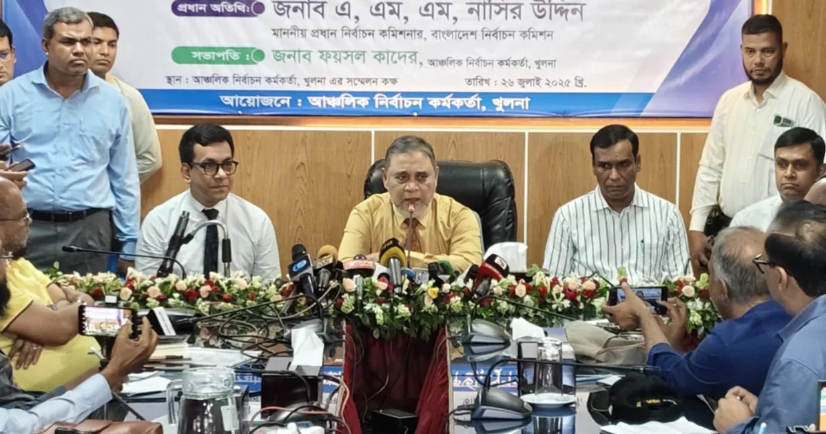 অস্ত্রের চেয়ে বড় হুমকি হলো ভুয়া তথ্য ও এআই: সিইসি