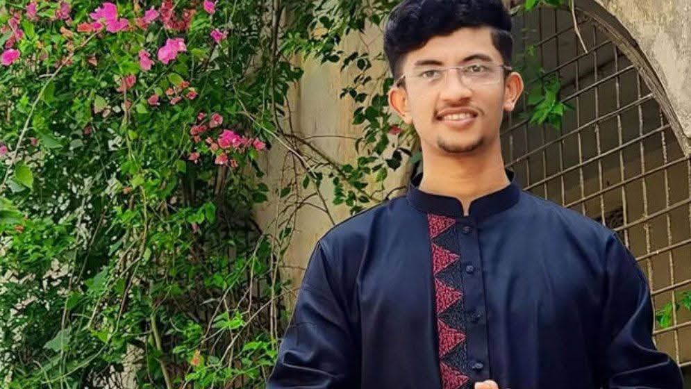 চাঁদাবাজির ঘটনায় বহিষ্কৃত বৈষম্যবিরোধী নেতা, আক্ষেপ মায়ের