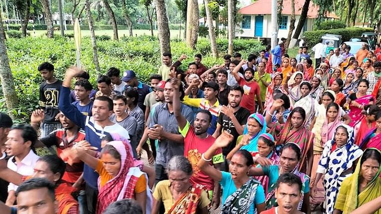 ট্রেড ইউনিয়ন নিয়ে চলে মালিক-শ্রমিক লুকোচুরি। ছবি:সংগৃহীত