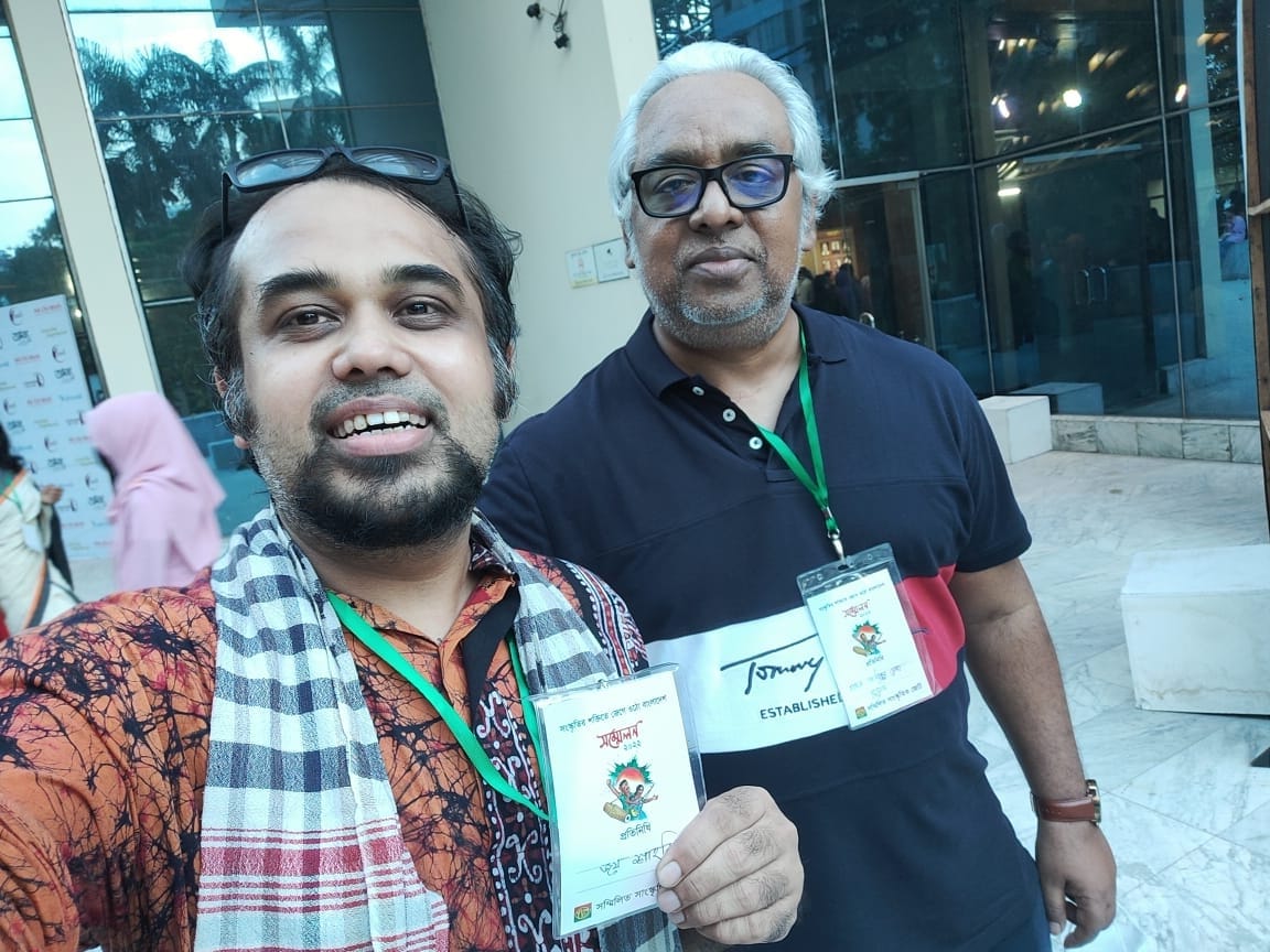 হাসান আবিদুর রেজা জুয়েল ও লেখক। ছবি: জয় শাহরিয়ার